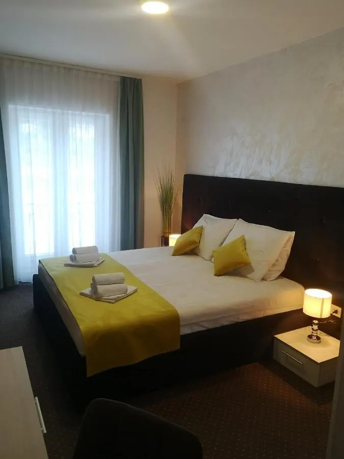 Hotel Bor Krk Town