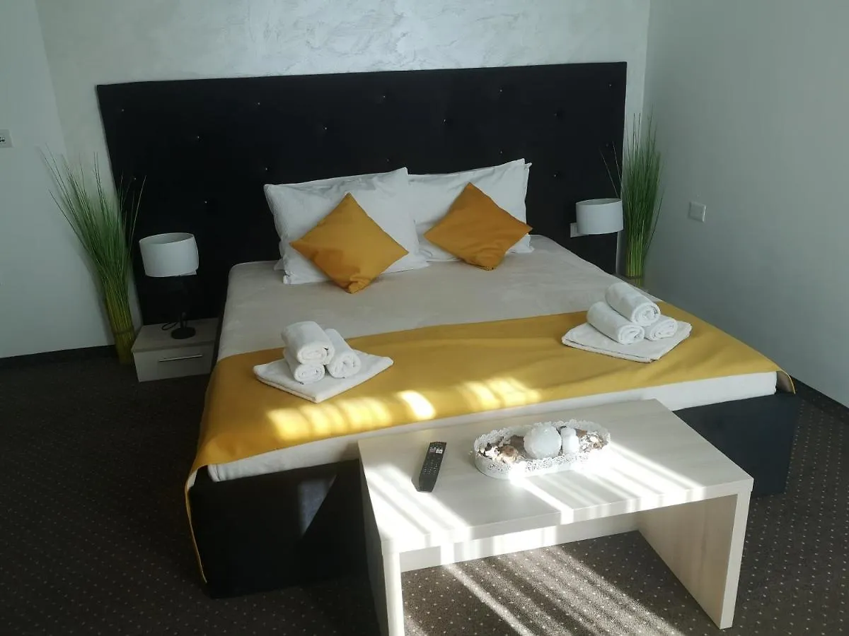 Hotel Bor Krk Town