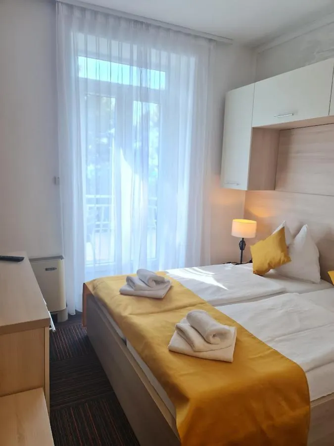 Hotel Bor Krk Town