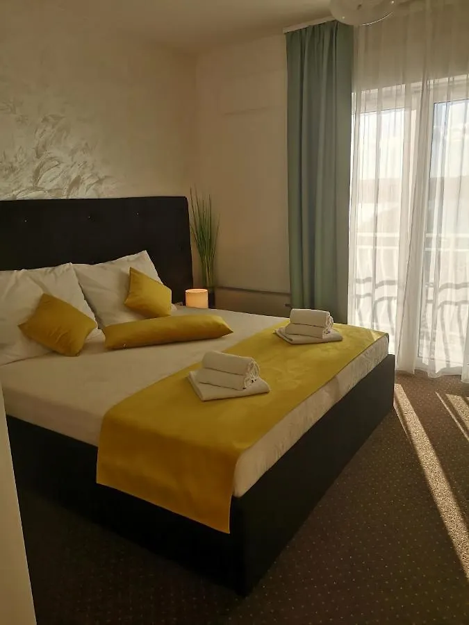 Hotel Bor Krk Town 3*,